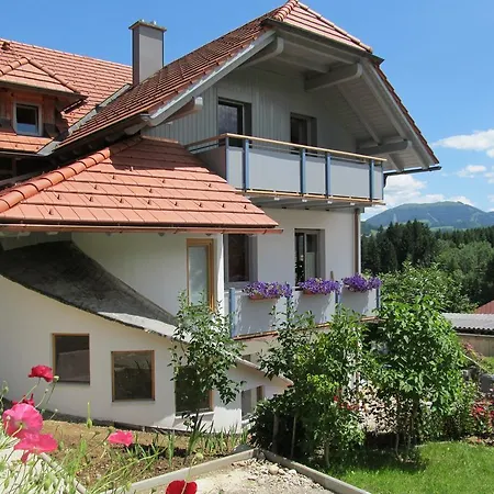 Kronberger Apartment *